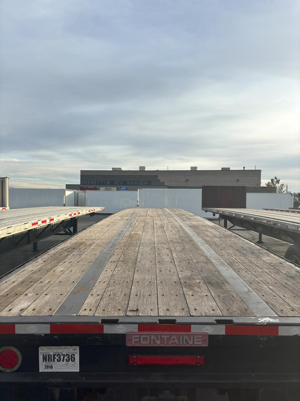 2018 FONTAINE FLAT BED - image 1 of 4